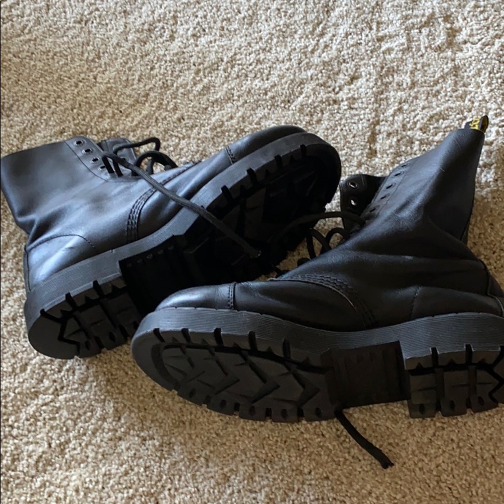 Dr Martens Men’s Combat Boot